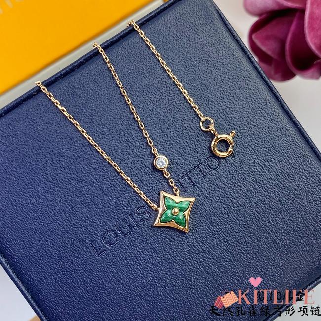 Louis Vuitton Color Blossom BB Star Pendant, Green Gold, Mother-Of-Pearl And Diamond - Q93612 - 1