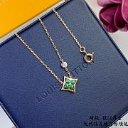 Louis Vuitton Color Blossom BB Star Pendant, Green Gold, Mother-Of-Pearl And Diamond - Q93612 - 1
