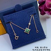 Louis Vuitton Color Blossom BB Star Pendant, Green Gold, Mother-Of-Pearl And Diamond - Q93612 - 5