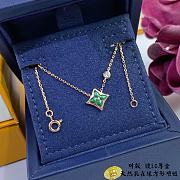 Louis Vuitton Color Blossom BB Star Pendant, Green Gold, Mother-Of-Pearl And Diamond - Q93612 - 6