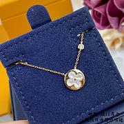 Louis Vuitton Color Blossom Bb Sun Pendant, Gold, Malachite And Diamond - Q93619 - 3