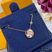 Louis Vuitton Color Blossom Bb Sun Pendant, Gold, Malachite And Diamond - Q93619 - 4