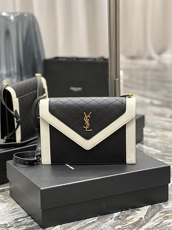 Ysl Envelope Gaby Satchel In Lambskin And Lamé Leather Black/White – 668893 - 26×18×5cmLamé Leather Black/White – 668893 - 26×18×5cm