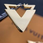 Louis Vuitton V-shaped Drop Earrings Face-Lift  - 6