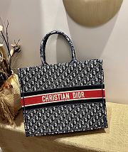 Dior Book Tote Blue Dior Oblique Embroidery Red Line – M1286 – 41cm - 1