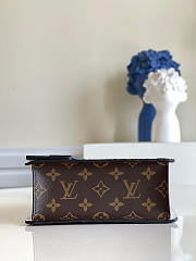 Louis Vuitton Spring Street Monogram Vernis Leather Handbag Black - M90468 - 17.0 x 16.0 x 8.5 cm - 3