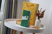 Louis Vuitton Brazza Wallet Vertical Green Cowhide Leather - M80801 – 10 x 19 x 2 cm - 1