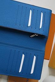 Louis Vuitton Brazza Wallet Vertical Blue Cowhide Leather - M80801 – 10 x 19 x 2 cm - 2