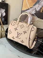Louis Vuitton Speedy Bandouliere 25 Bicolor Monogram Empreinte Leather Beige - M58947 - 25.0 x 19.0 x 15.0 cm - 3
