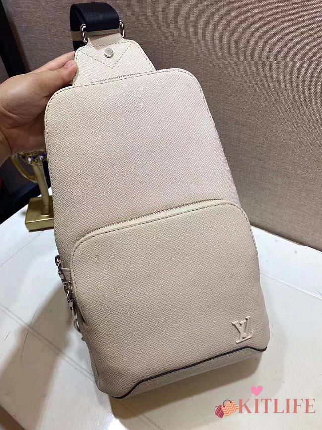 Louis Vuitton Avenue Shoulder Bag White- M30443 - 20.0 x 31.0 x 10.0 cm - 1