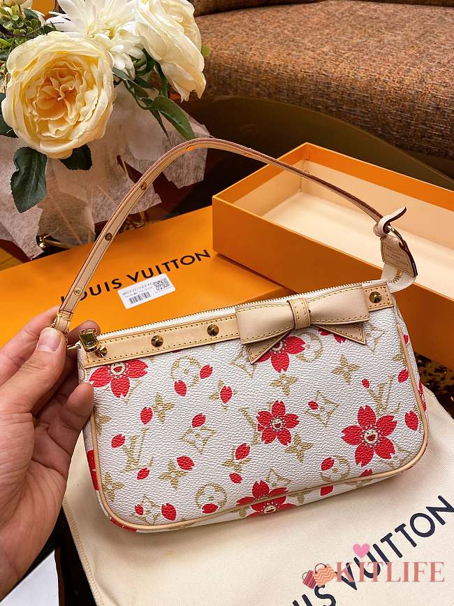 Louis Vuitton White Flower Murakami Cherry Blossom Limited Edition Clutch Bag - M67760 - 21x10.5x1.5cm - 1