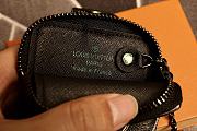 Louis Vuitton Sunflower Calfskin Lining-Shiny Golden Metal Bag Charm And Key Holder - M62903 - 6