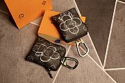 Louis Vuitton Sunflower Calfskin Lining-Shiny Golden Metal Bag Charm And Key Holder - M62903 - 2