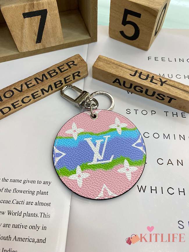 Louis Vuitton Escale Pink Bag Charm And Key Holder - M69273 - 1