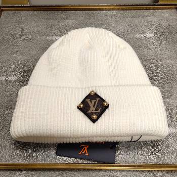 Louis Vuitton Beanie Hat White - M76707 - 9.8 x 9.8 inches