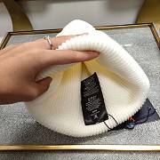 Louis Vuitton Beanie Hat White - M76707 - 9.8 x 9.8 inches - 5