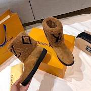 Louis Vuitton Snow Boots Brown Suede and Giant Monogram Shearling - 2