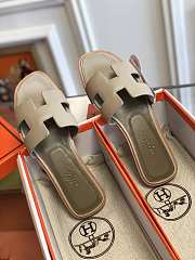 Hermes Oran Sandal Beige - 2