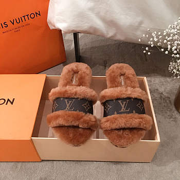 Louis Vuitton Lock It Flat Mules Slipper Light Brown - 1A8770