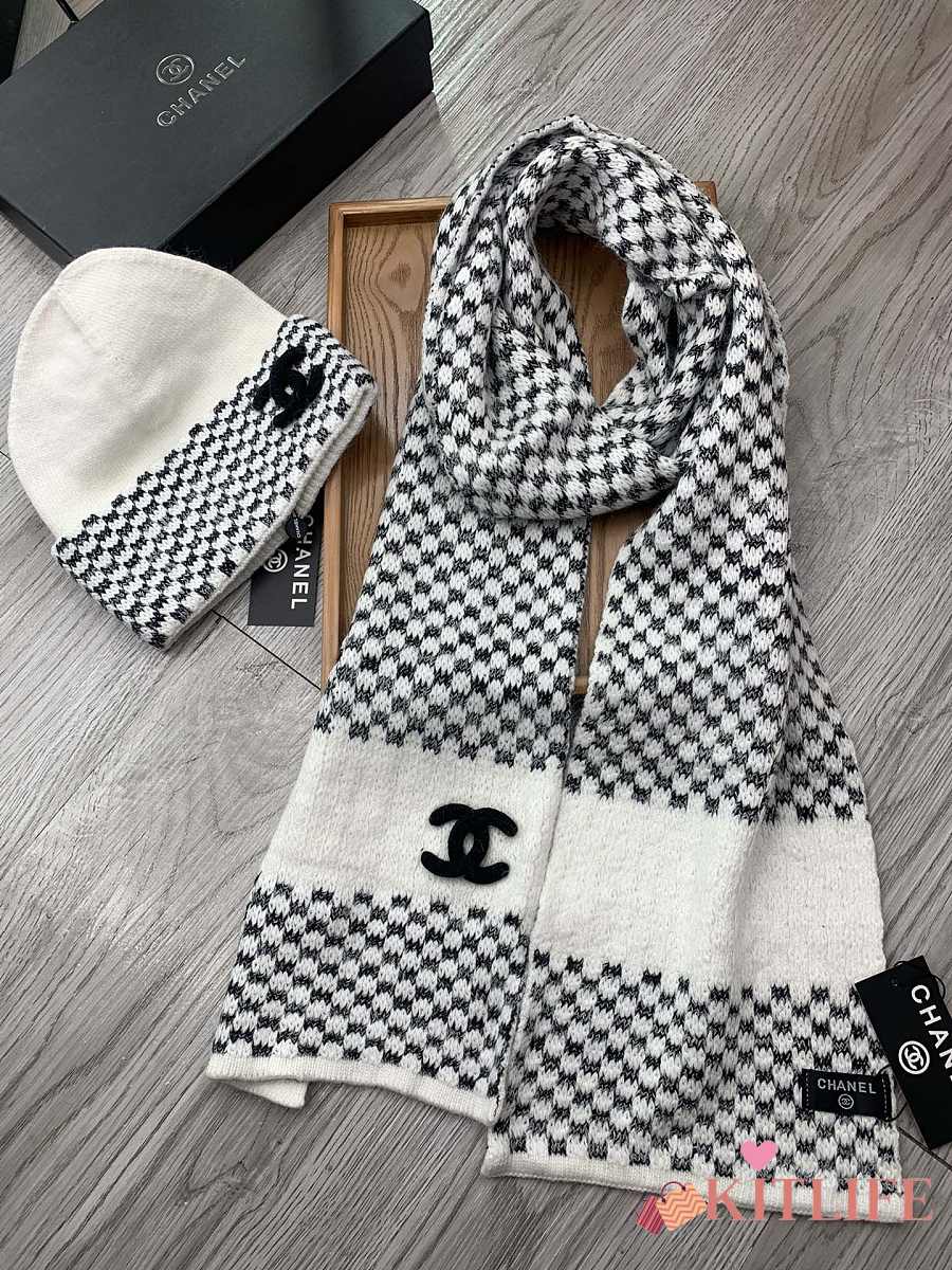 Chanel Knit Hat & Scarf Set White 