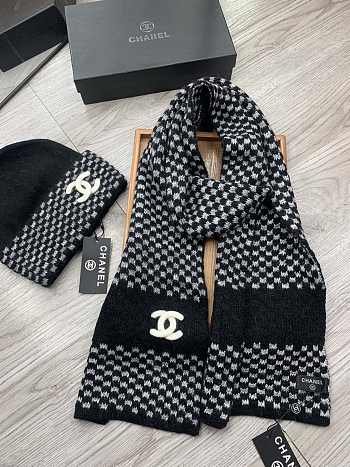 Chanel Knit Hat & Scarf Set Black 