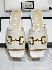 Gucci Women's slide sandal with Horsebit White Leather  - 1