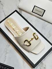 Gucci Women's slide sandal with Horsebit White Leather  - 2