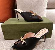 Gucci Women's slide sandal with Chain Black Leather - 1