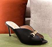 Gucci Women's slide sandal with Chain Black Leather - 4