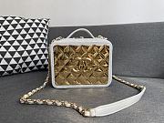 Chanel 21K Vanity Case leather handle white – 99105 – 14.5x18.5x7.5 cm - 1