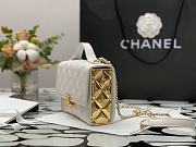 Chanel 21K Portable Mirror Box Bag White – 99105 – 12x5x17cm - 6