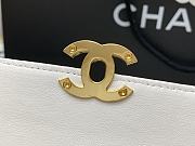 Chanel 21K Portable Mirror Box Bag White – 99105 – 12x5x17cm - 2