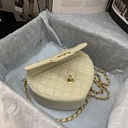 Chanel Vintage Heart Flap Bag Lambskin White – AS2060 - 20×17×6.5 - 4