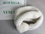 Bottega Veneta Mini Jodie Teddy White - 680697 – 27x23x8 cm - 6