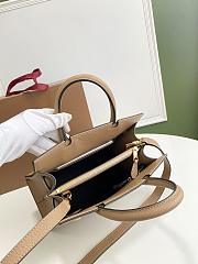 Burberry Title-Tyler Handbag grained leather Beige – 26x13.5x20cm - 5
