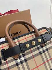 Burberry Belt Bag Three Tones Of Soft Leather  - 21.5 X 12 X 19cm - 3