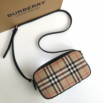 Burberry Camera Bag Tanned Leather Trim Black – 23x4.7x13cm