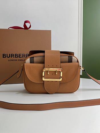 burberry buckle bag