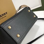 Burberry Buckle Handbag Mellow Grained White Black – 7971 - 23 x 14 x 19cm - 5