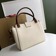 Burberry Buckle Handbag Mellow Grained White – 0221 – 30x17.5x27.5cm - 3