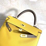 Hermes Kelly Epsom Leather Amber Yellow/Elephant Gray Brushed Gold Buckle, Hand-Sewn With Wax Thread - 25cm - 3