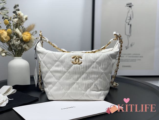 Chanel Hobo White – 15x12.5x18cm - 1