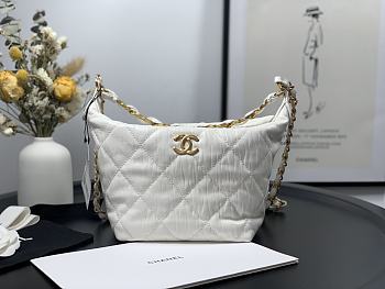 Chanel Hobo White – 15x12.5x18cm