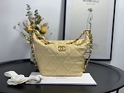 Chanel Hobo Yellow – 15x12.5x18cm - 1