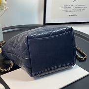 Chanel Hobo Navy Blue – 15x12.5x18cm - 2