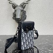 Kitlife Dior Vertical Lock Handbag Blue Denim Jacquard Fabric – 11 x 19 x 3 cm - 3