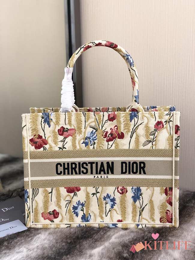 Kitlife Dior Book Tote Beige Multicolor Hibiscus – 36.5cm - 1