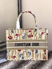 Kitlife Dior Book Tote Beige Multicolor Hibiscus – 36.5cm - 1