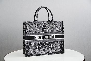 Kitlife Dior Book Tote Embroidery -  41.5x34.5x16cm