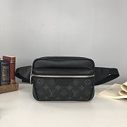 Kitlife Louis Vuitton Outdoor Bumbag Black - M30430 – 21x17x5cm - 1